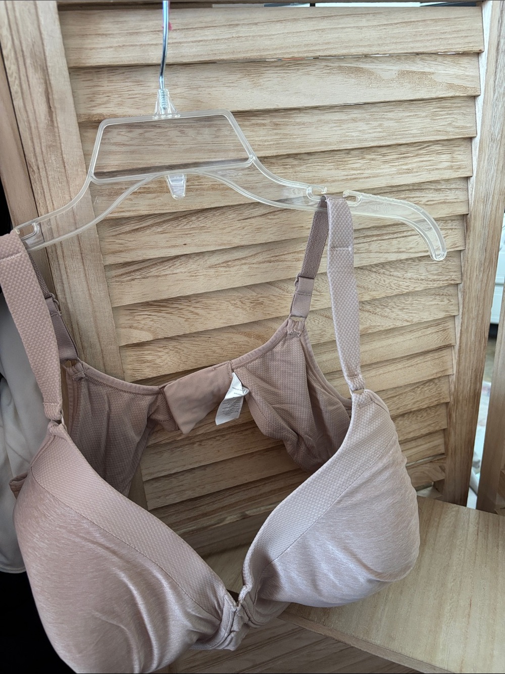 Warners Tan Lightly Padded Underwire Bra with Adjustable Straps 44DD